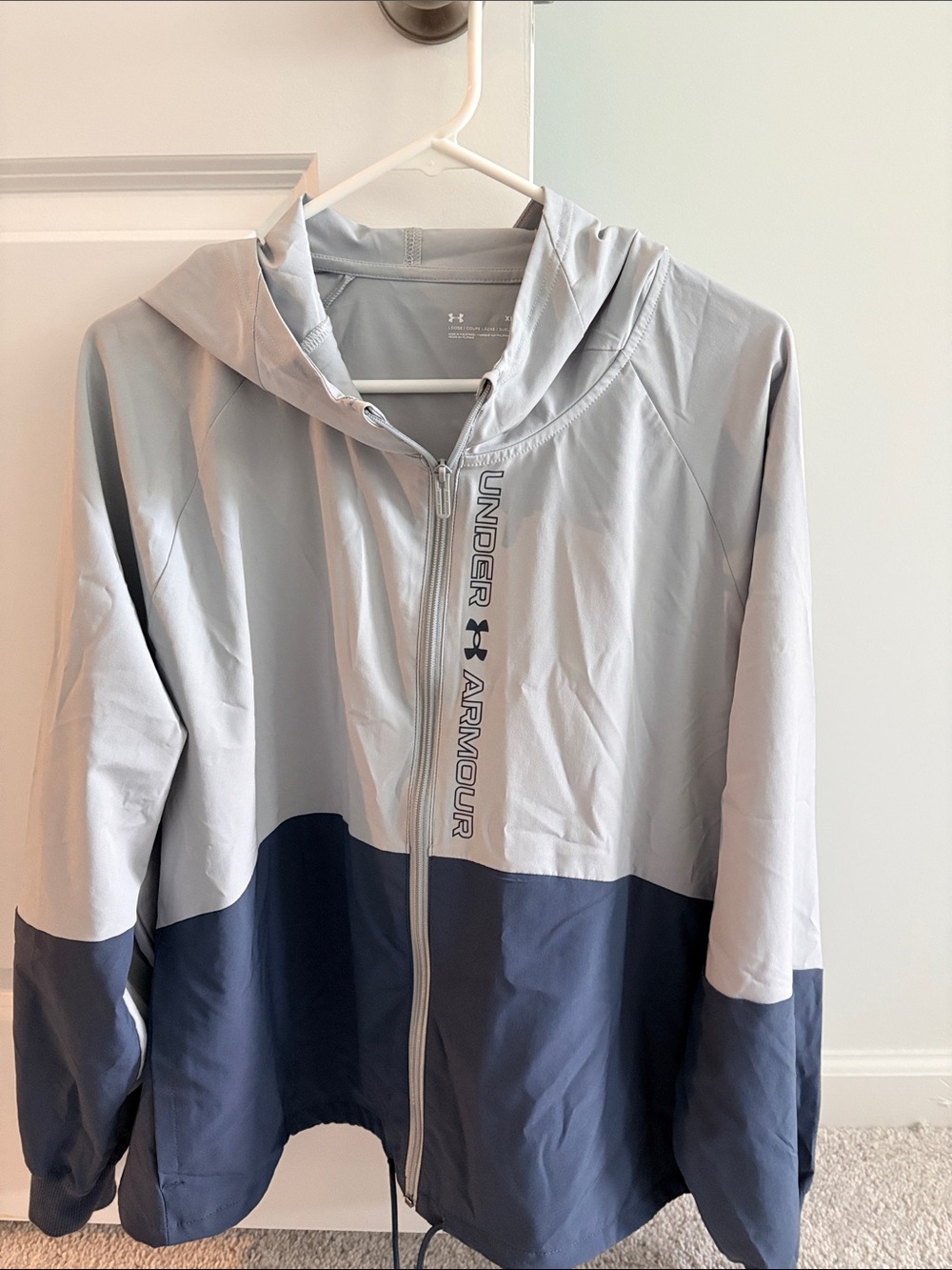 Under Armour women’s Two-Tone Hooded Windbreaker Jacket - Light Gray/Navy
